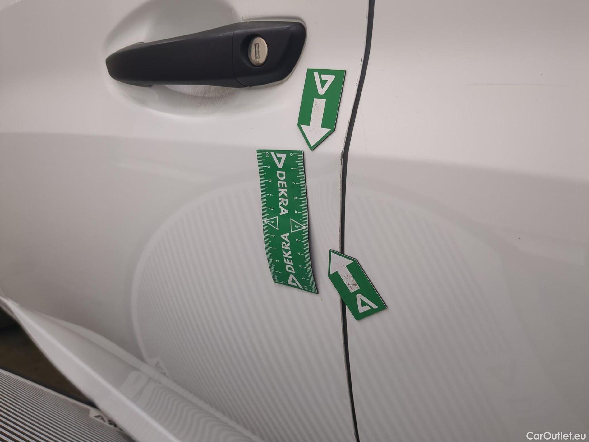  Peugeot  208  Premium 1.2 PureTech 75CV BVM5 E6d #42