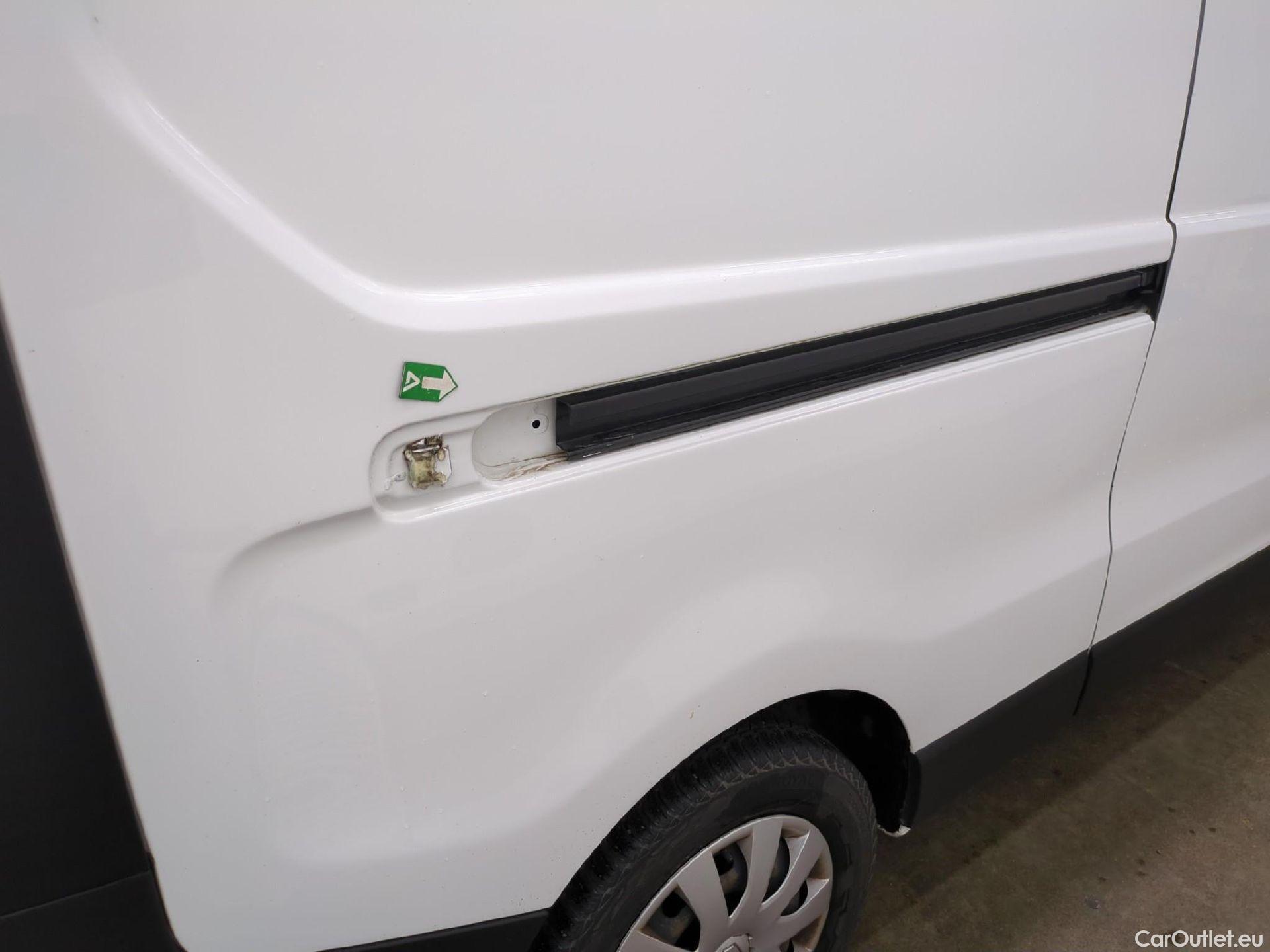  Renault  Trafic RENAULT  VU 4p Fourgon FG GCF L2H1 1300 dCi 120 #22