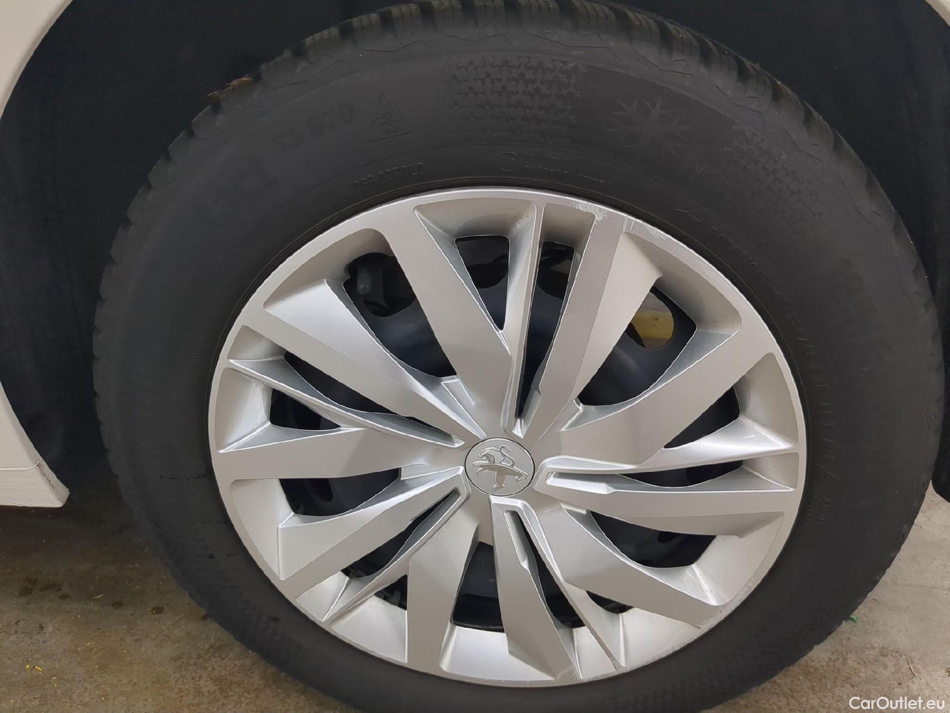  Peugeot  208  Premium 1.2 PureTech 75CV BVM5 E6d #16