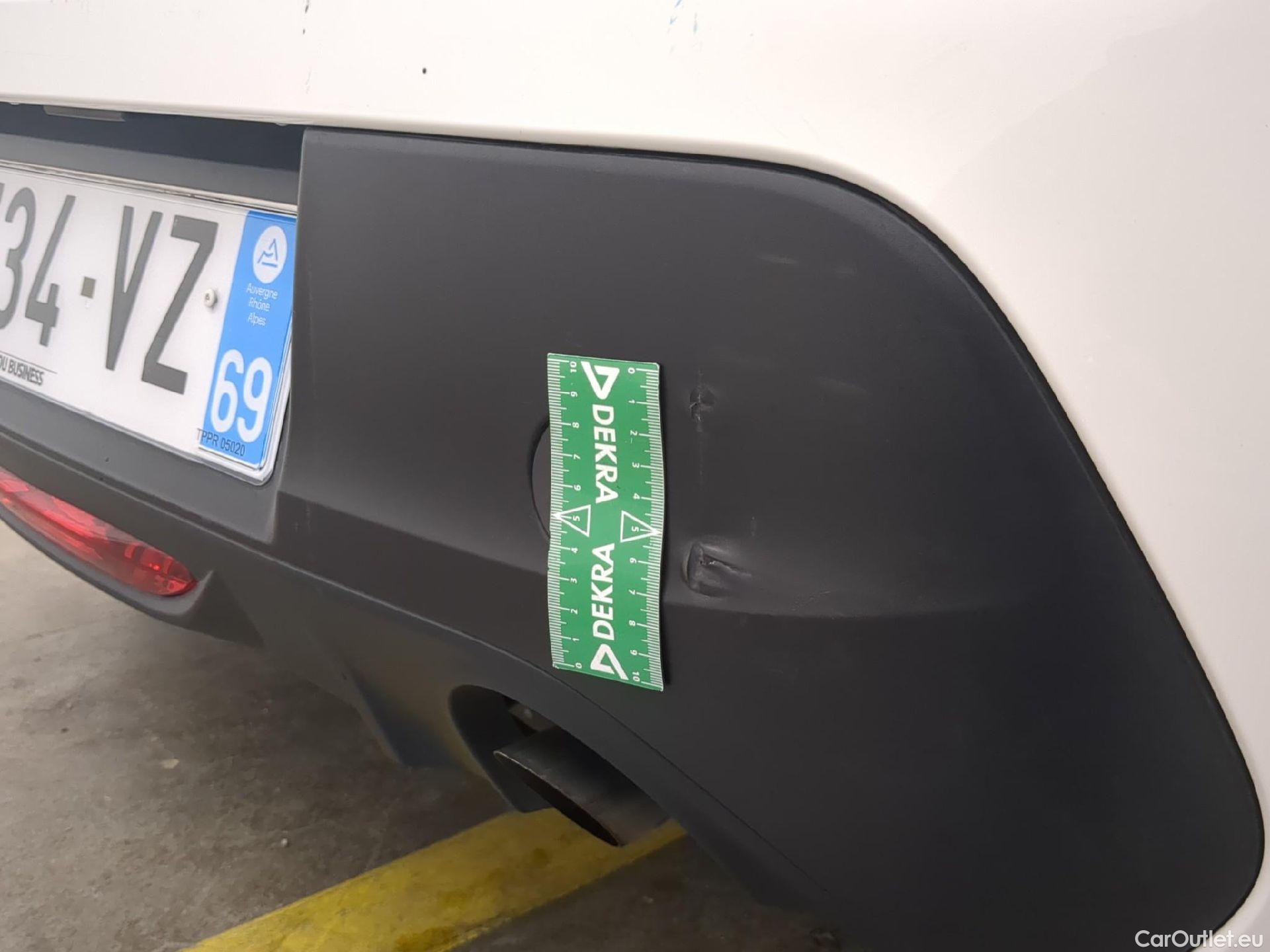  Peugeot  208  Premium 1.2 PureTech 75CV BVM5 E6d #52
