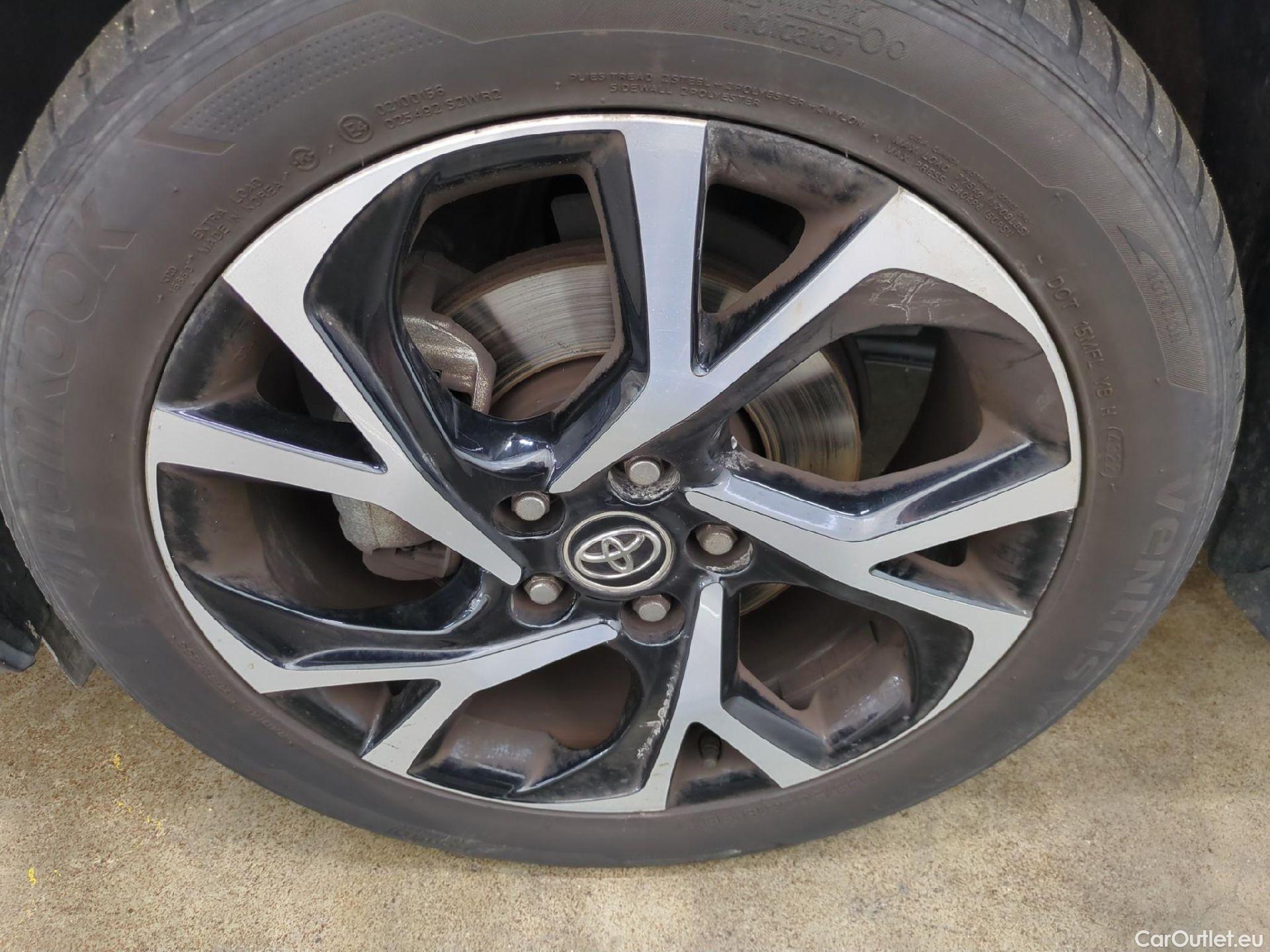 Toyota  C-HR TOYOTA  / 2016 / 5P / SUV 1.8 HYBRIDE 122 DESIGN(SP) #21