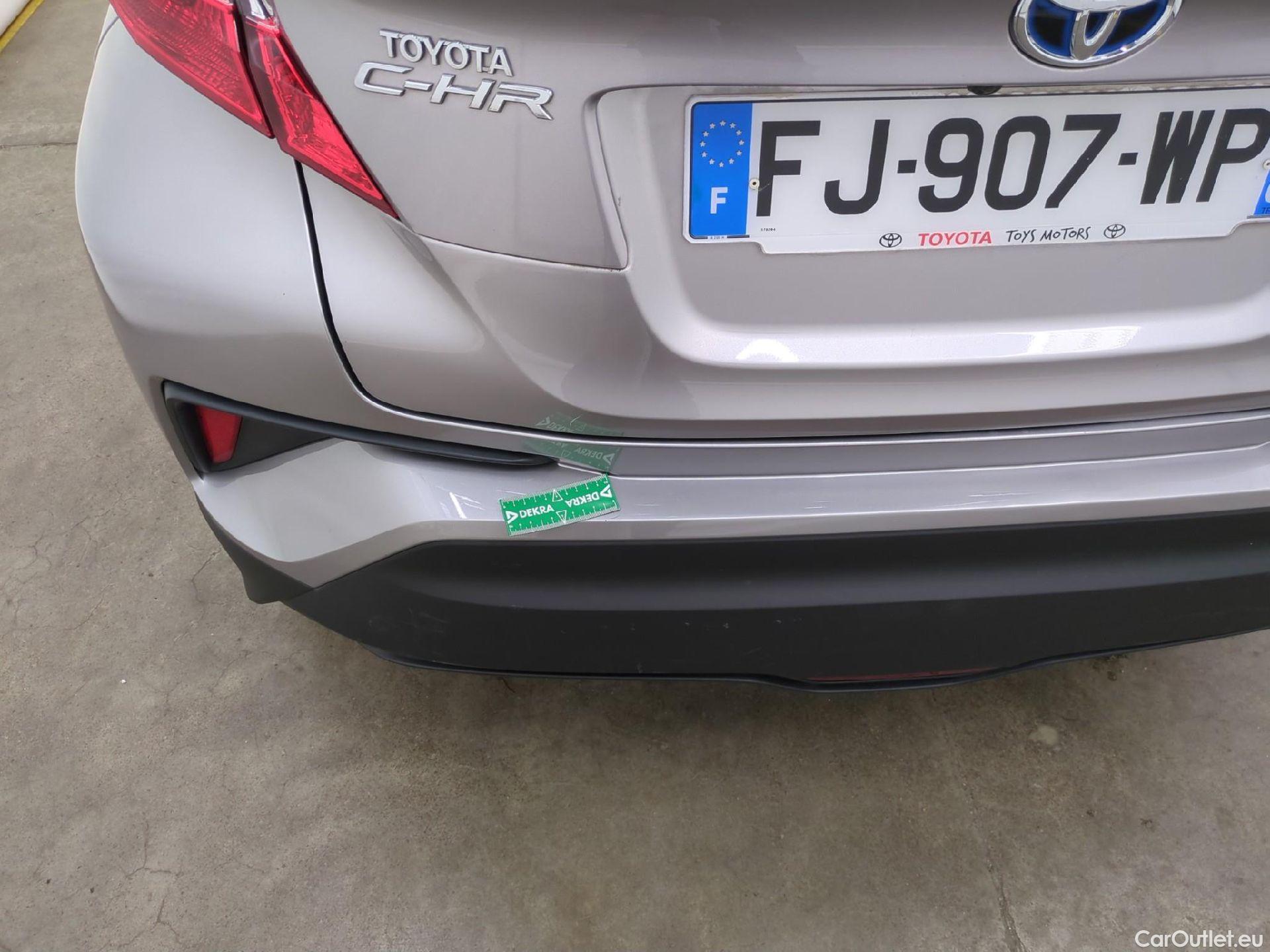  Toyota  C-HR TOYOTA  / 2016 / 5P / SUV 1.8 HYBRIDE 122 DESIGN(SP) #63