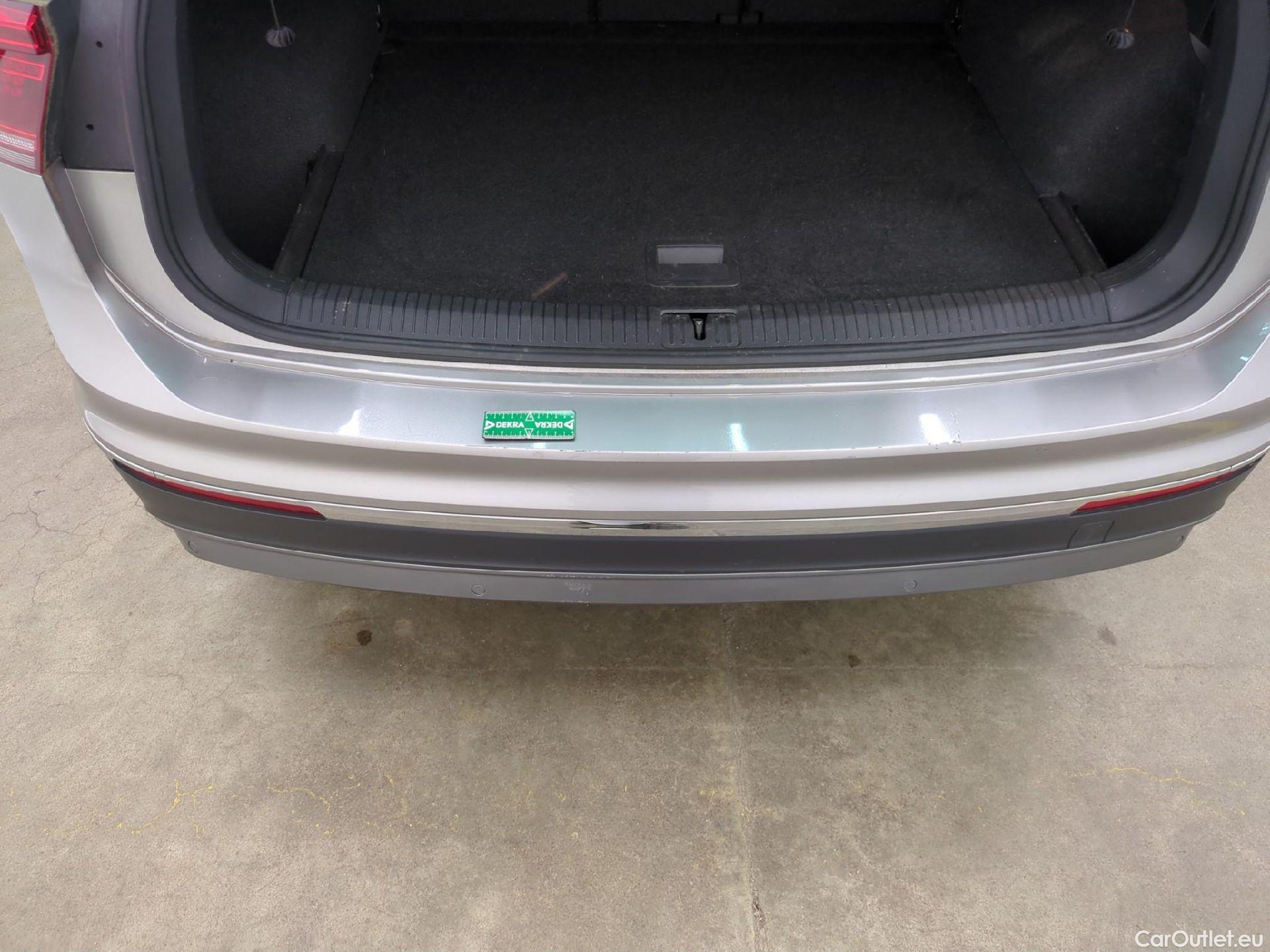 Volkswagen  Tiguan VOLKSWAGEN  5p SUV 2.0 TDI 150 DSG7 Carat #24