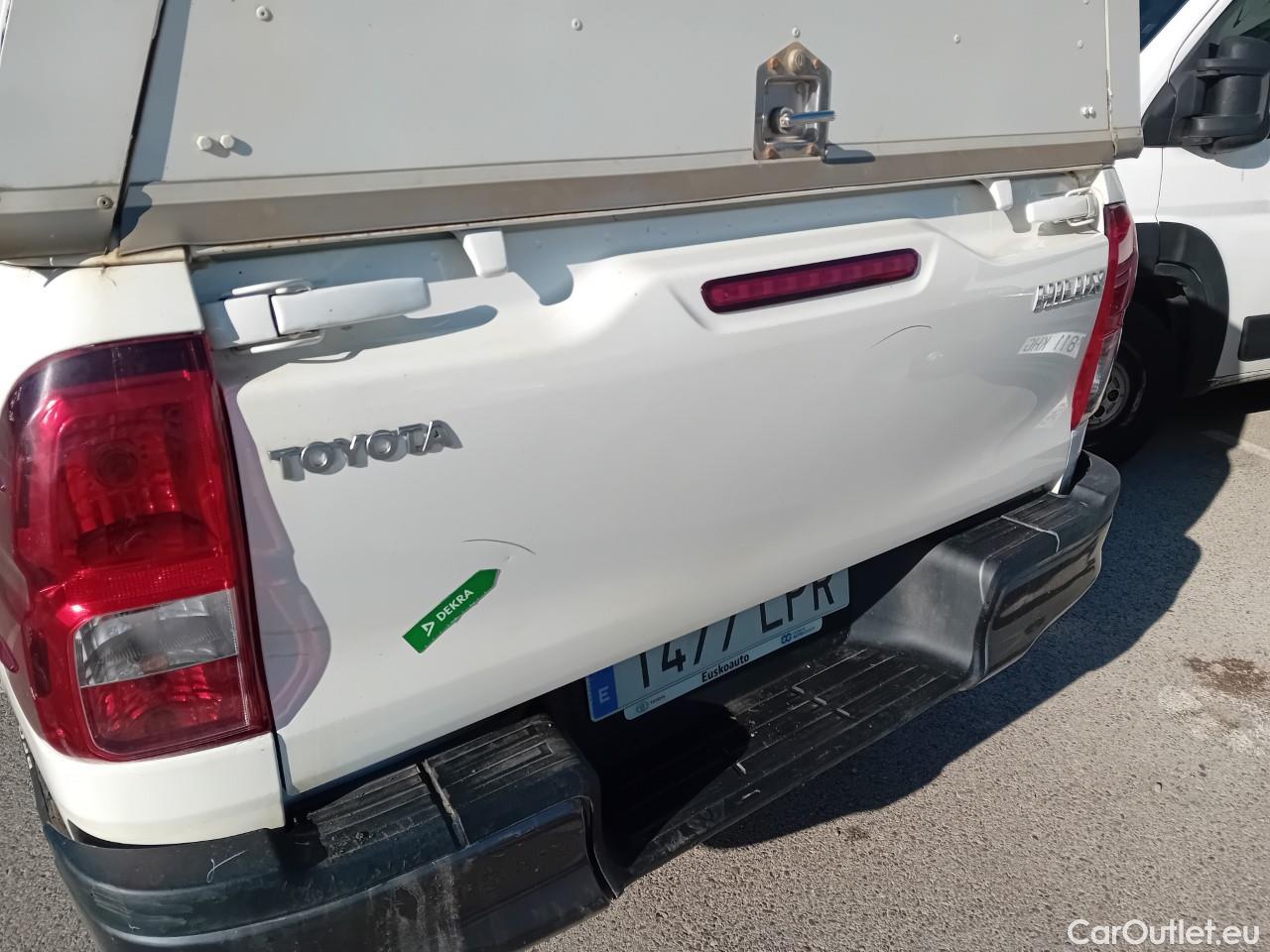  Toyota  Hilux TOYOTA  / 2020 / 2P / pickup 2.4 D-4D Cabina Sencilla GX #24