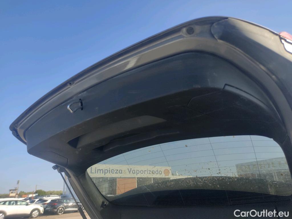  Bmw  Serie 1 BMW  / 2019 / 5P / berlina con portón 118i Corporate Auto. (AC) #14