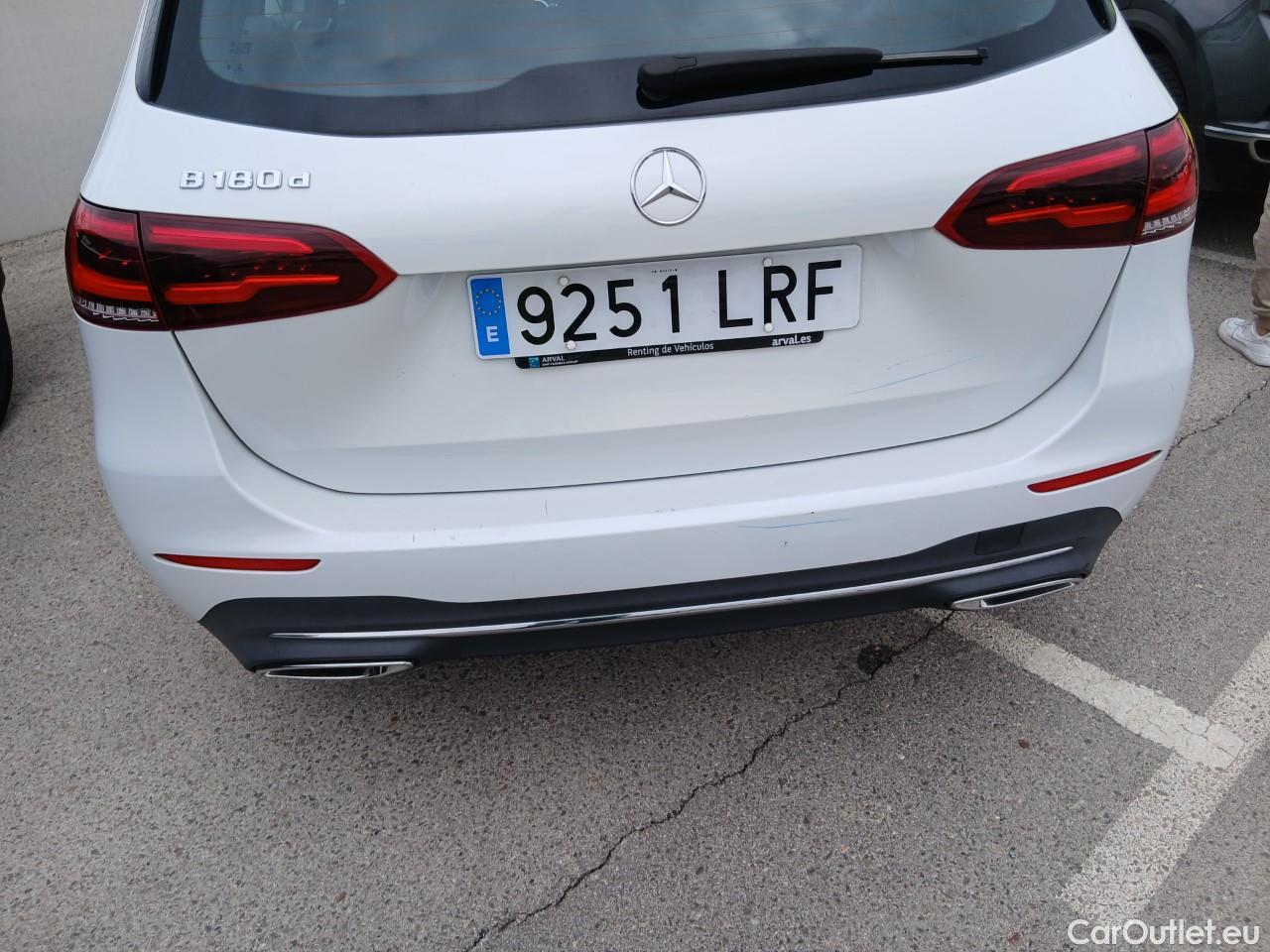  Mercedes  B-Klasse MERCEDES-BENZ Clase B / 2019 / 5P / monovolumen compacto B 180 d #19