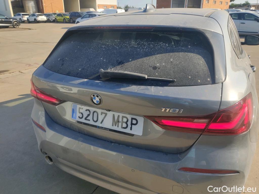  Bmw  Serie 1 BMW  / 2019 / 5P / berlina con portón 118i Corporate Auto. (AC) #27