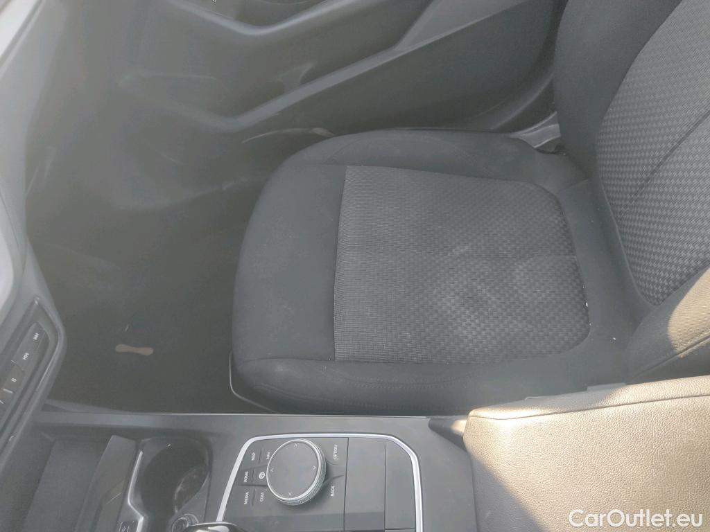  Bmw  Serie 1 BMW  / 2019 / 5P / berlina con portón 118i Corporate Auto. (AC) #37