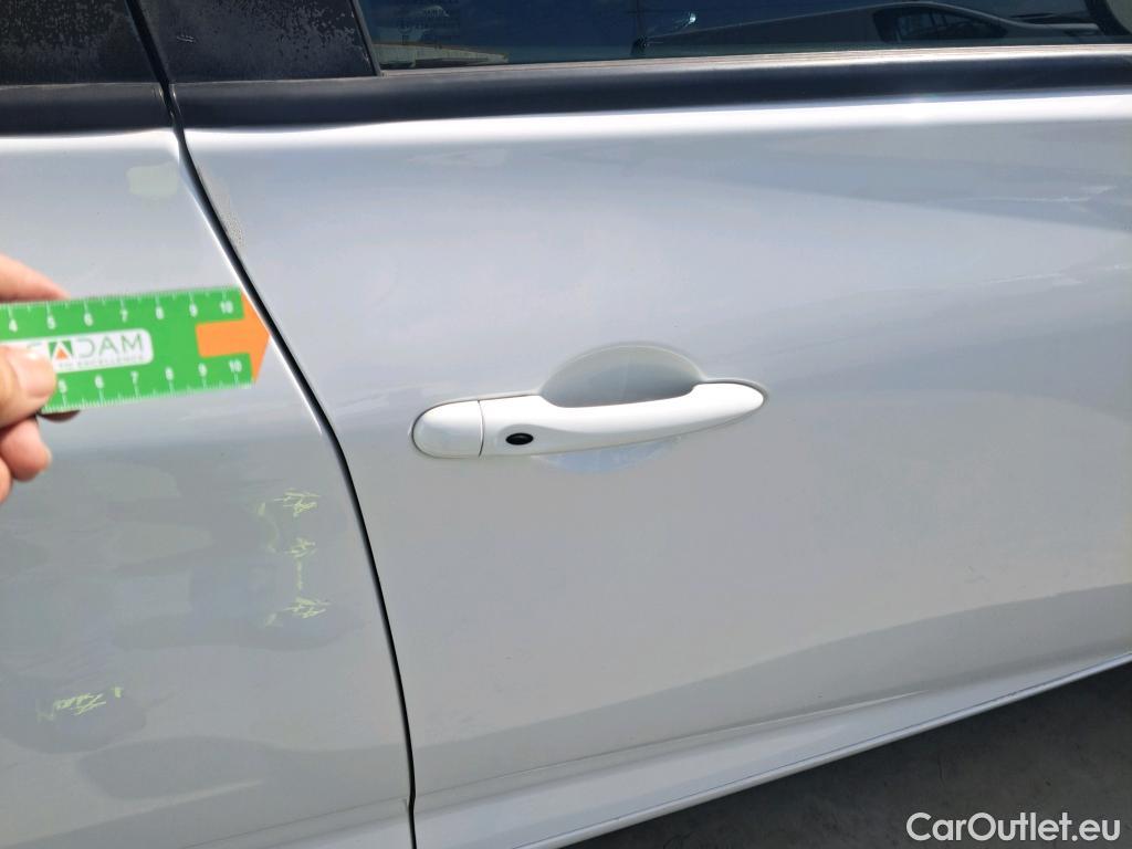  Renault  Zoe RENAULT  / 2013 / 5P / berlina con portón Limited 40 R110 #12