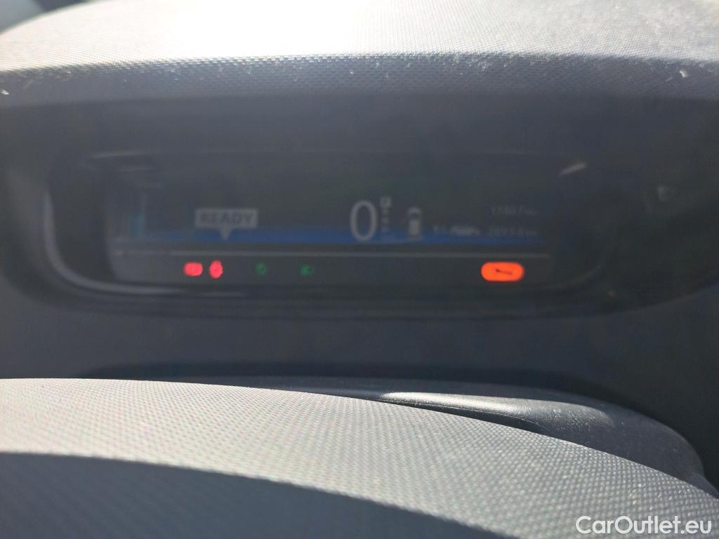  Renault  Zoe RENAULT  / 2013 / 5P / berlina con portón Limited 40 R110 #21
