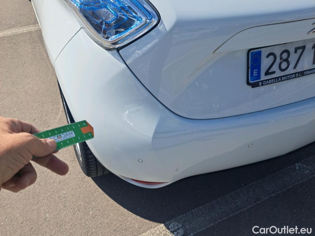  Renault  Zoe RENAULT  / 2013 / 5P / berlina con portón Limited 40 R110 #16