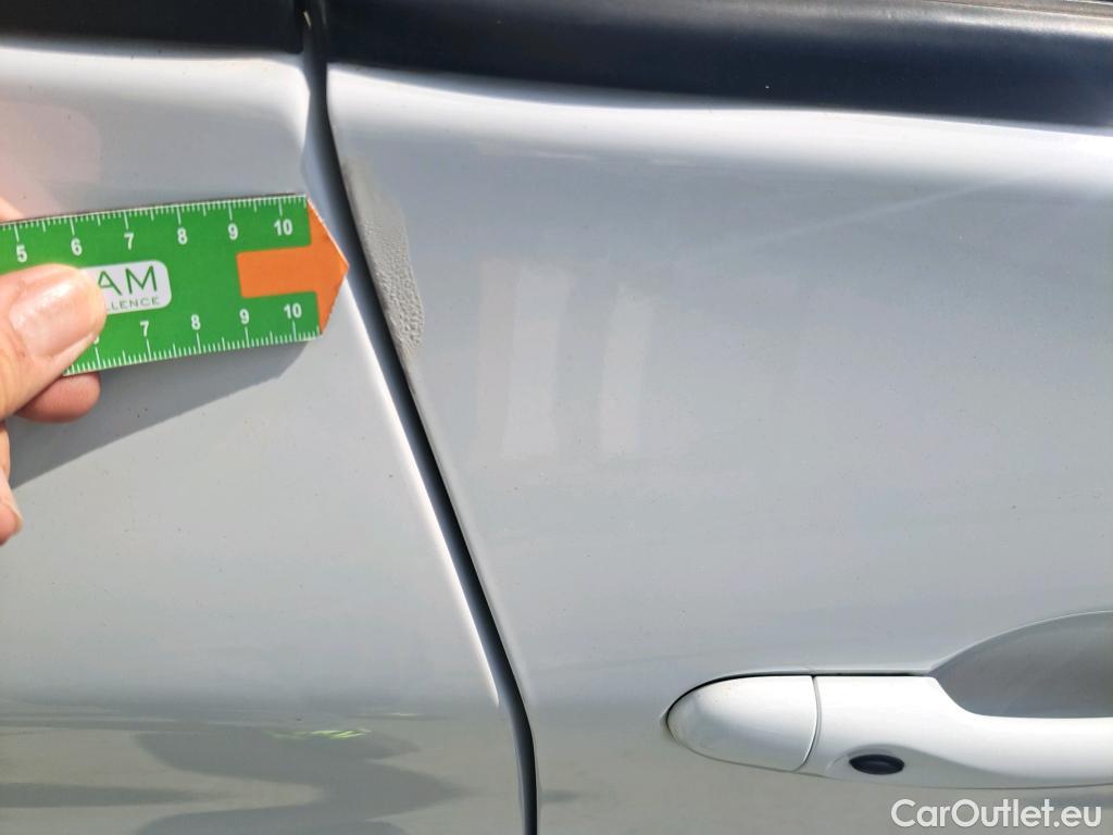  Renault  Zoe RENAULT  / 2013 / 5P / berlina con portón Limited 40 R110 #13
