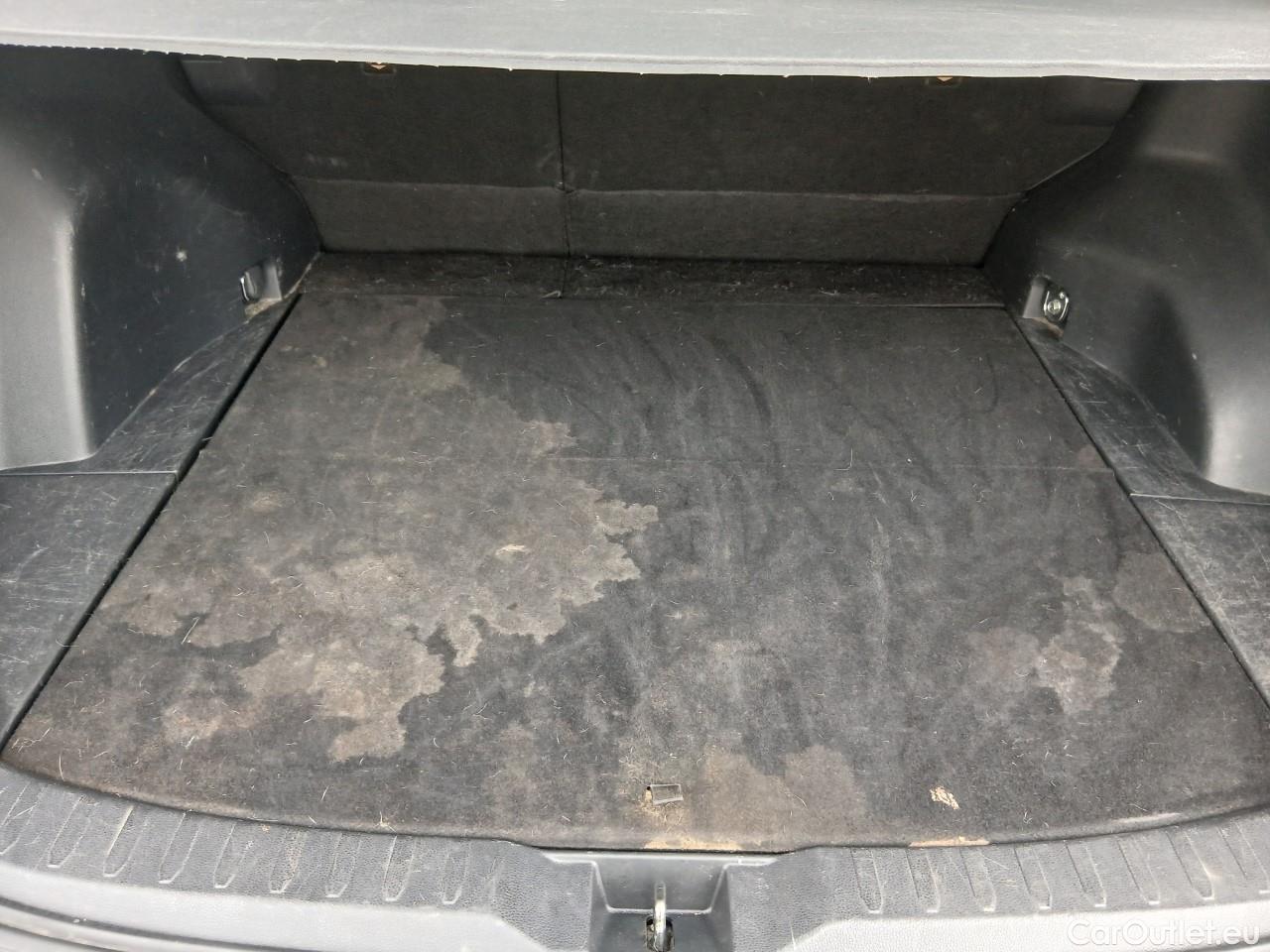  Toyota  RAV4 TOYOTA  / 2018 / 5P / todoterreno 2.5l 220H Advance Plus 4WD #54
