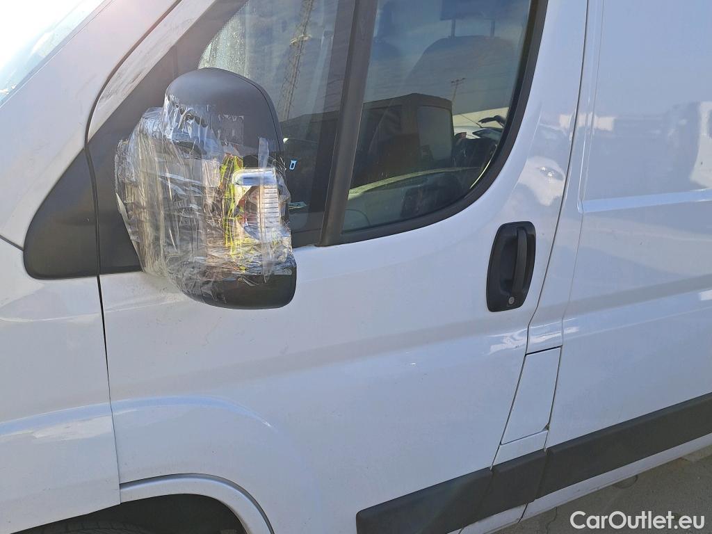  Peugeot  Boxer PEUGEOT  / 2014 / 4P / furgón 333 L2 H1 BHDI 103kW (140CV) S&S 6 V. M (AC) #45