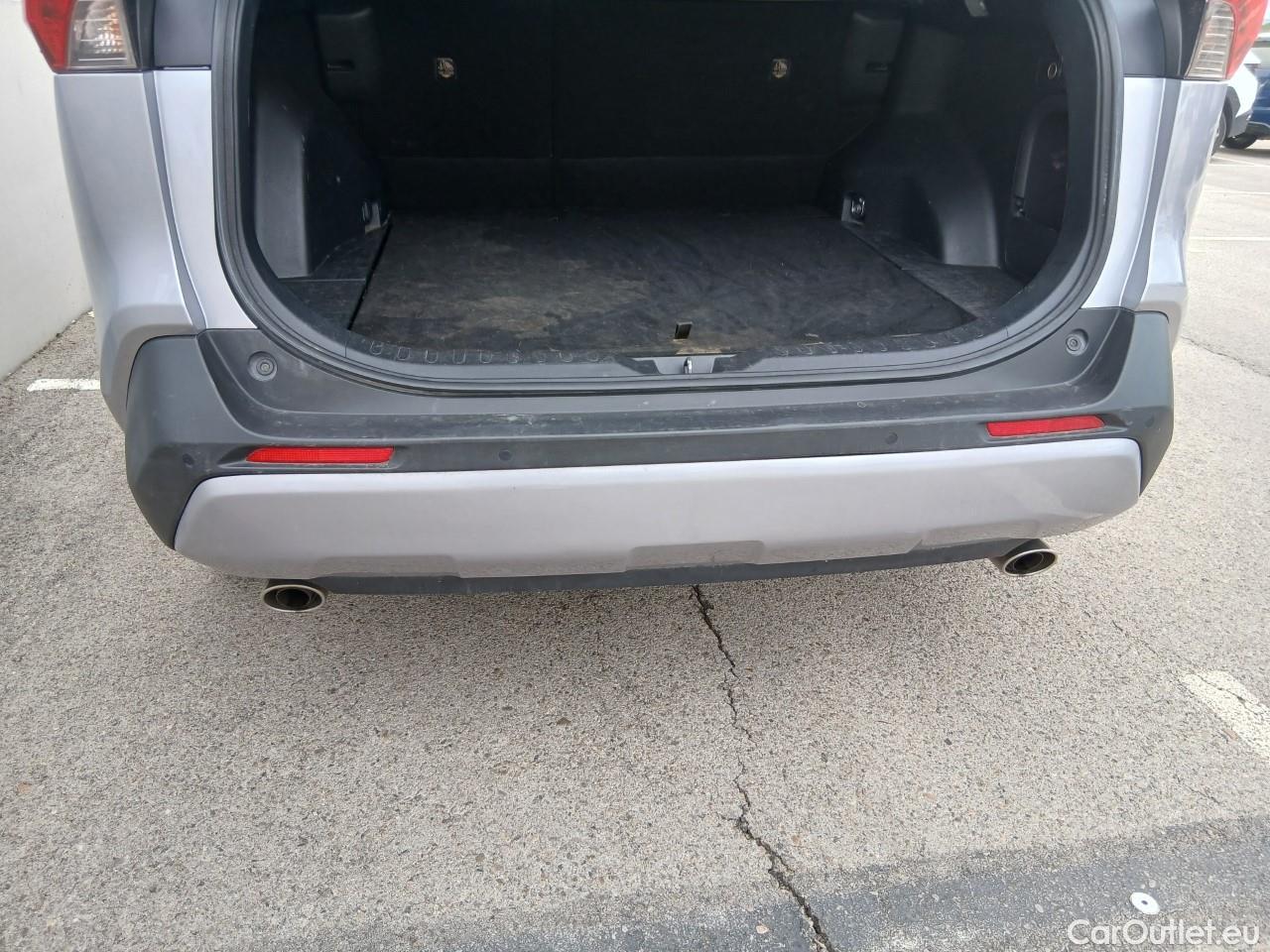  Toyota  RAV4 TOYOTA  / 2018 / 5P / todoterreno 2.5l 220H Advance Plus 4WD #28