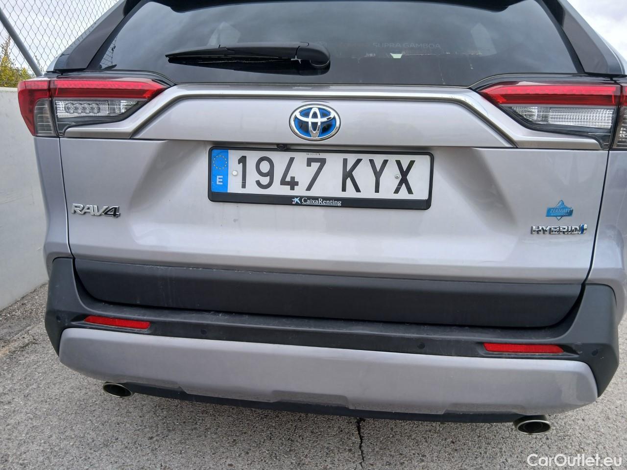  Toyota  RAV4 TOYOTA  / 2018 / 5P / todoterreno 2.5l 220H Advance Plus 4WD #26
