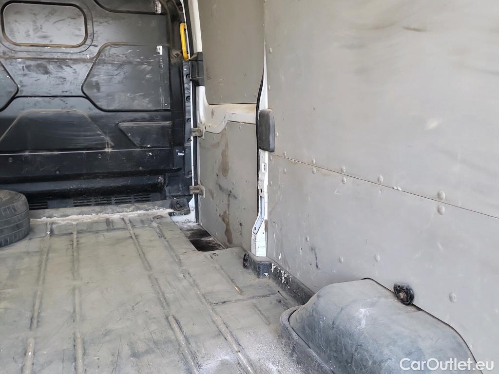  Ford  Transit FORD  / 2013 / 4P / furgón 350 96kW L3H2 Van Trend RWD #49