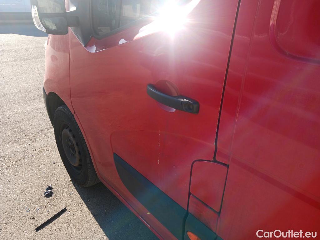  Renault  Master RENAULT  / 2014 / 4P / furgón Furgón T L3H3 3500 E 125kW TT BVR #17