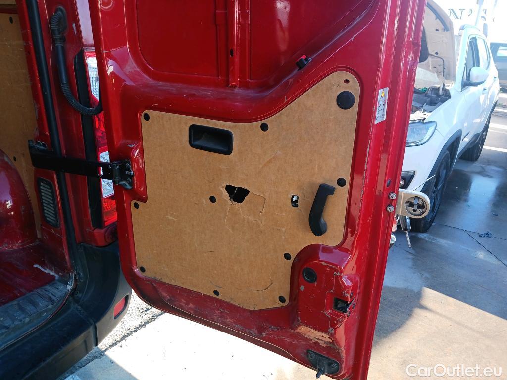  Renault  Master RENAULT  / 2014 / 4P / furgón Furgón T L3H3 3500 E 125kW TT BVR #55