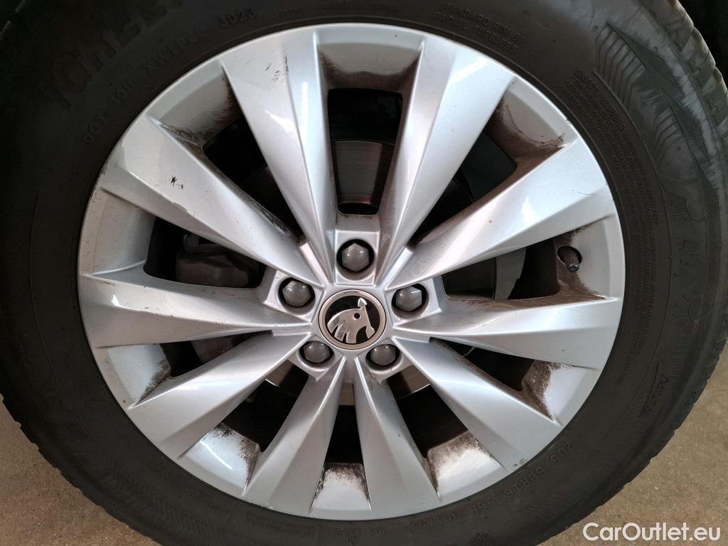  Skoda  KAMIQ  Business 1.0 TSI 110CV BVA7 E6d #30