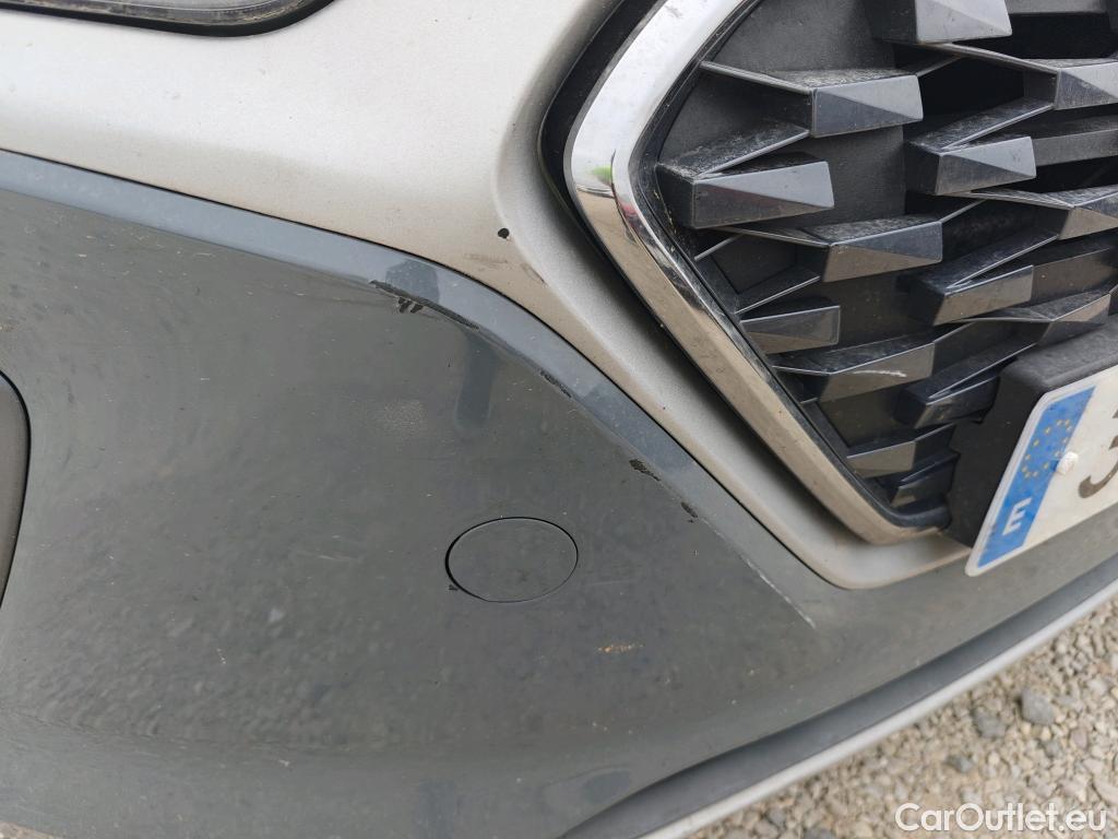  Hyundai   Ioniq HYUNDAI / 2019 / 5P / berlina con portón 1.6 GDI PHEV Klass DCT #32