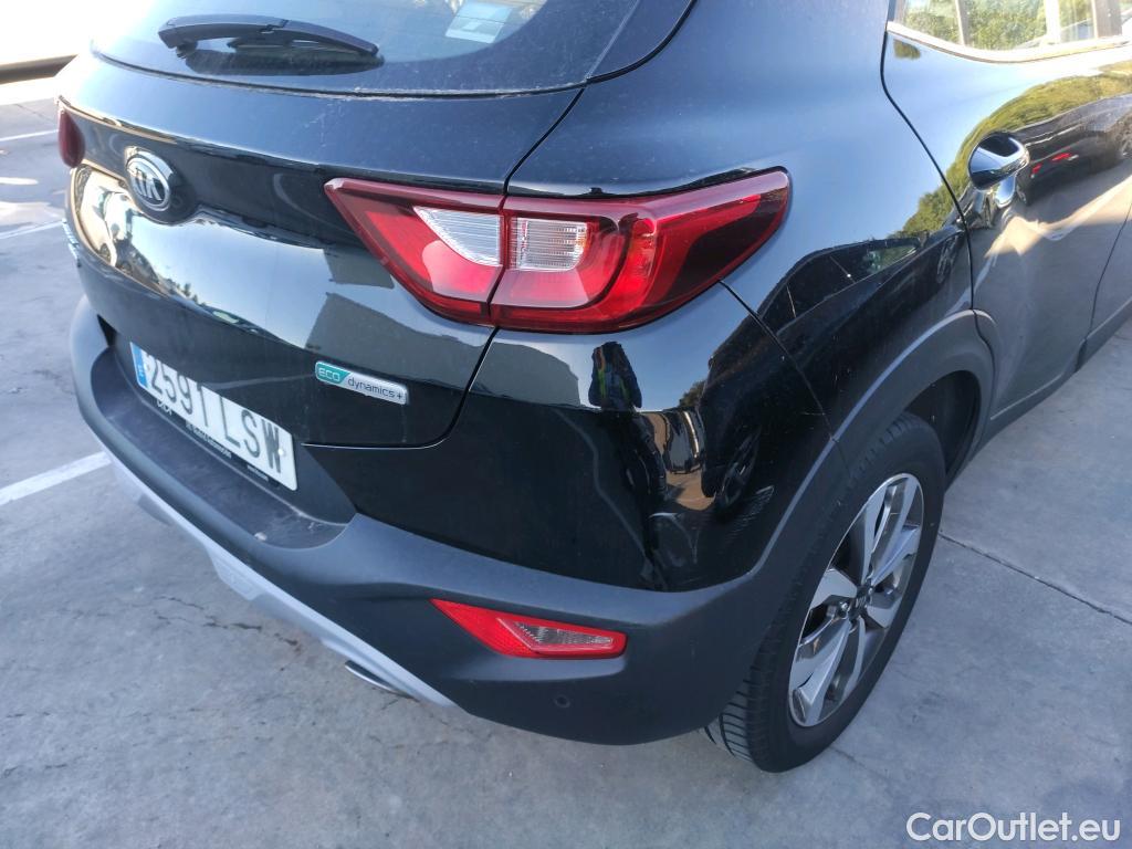  KIA  STONIC KIA  / 2017 / 5P / todoterreno 1.0 T-GDi 74kW (100CV) MHEV iMT Drive #30