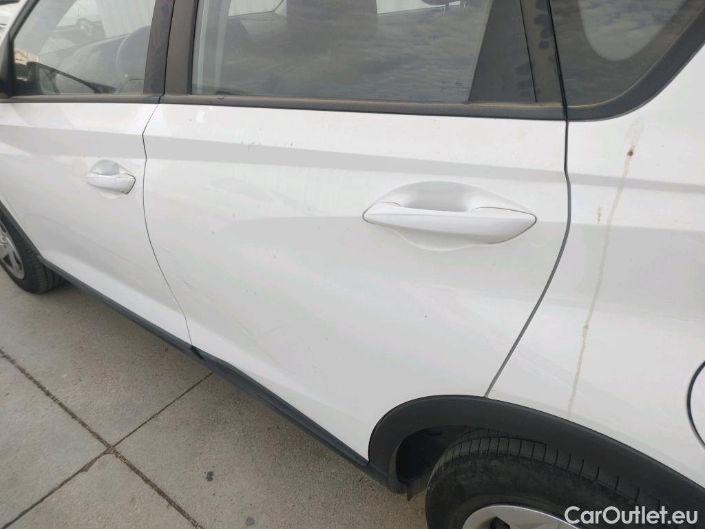  Hyundai  Bayon HYUNDAI  / 2021 / 5P / todoterreno 1.2 MPI Essence #6