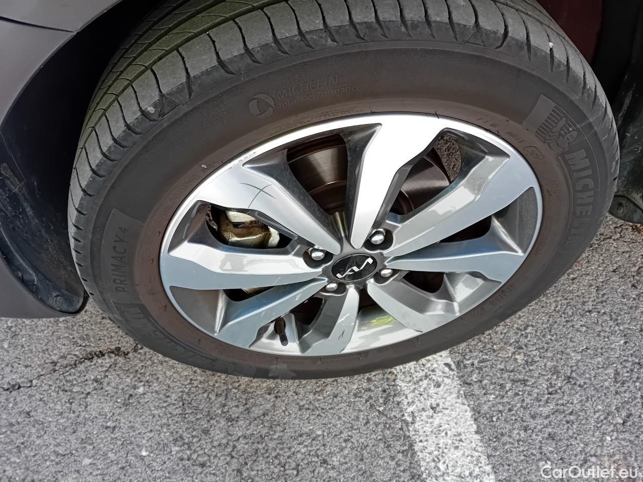  KIA  STONIC  Drive 1.0 T-GDI 100CV MT6 E6d #10