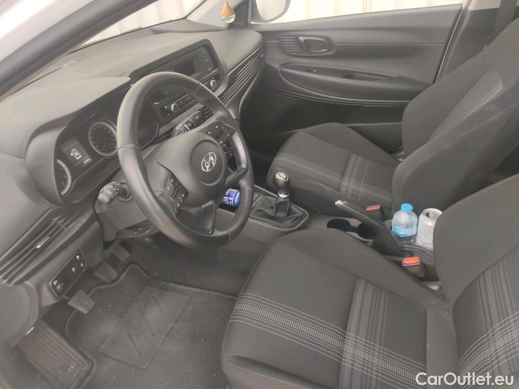  Hyundai  Bayon HYUNDAI  / 2021 / 5P / todoterreno 1.2 MPI Essence #33
