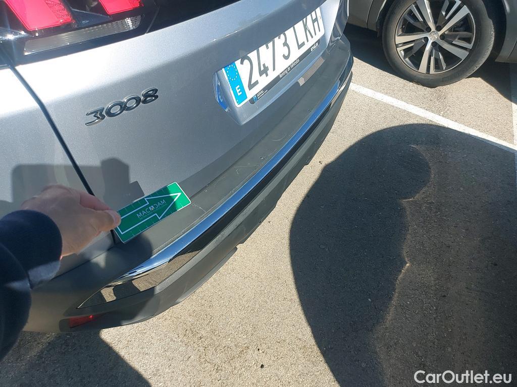 Peugeot  3008 PEUGEOT  / 2016 / 5P / todoterreno 1.5 BlueHDi 96kW (130CV) S&S Active EAT8 #15