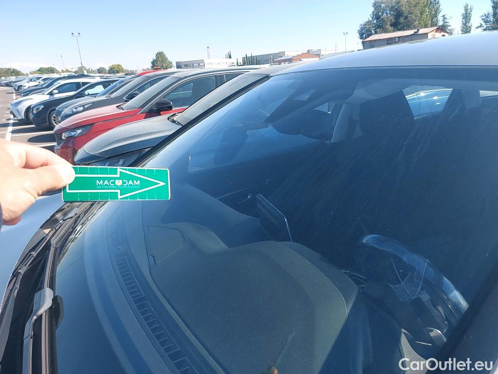 Peugeot  3008 PEUGEOT  / 2016 / 5P / todoterreno 1.5 BlueHDi 96kW (130CV) S&S Active EAT8 #1