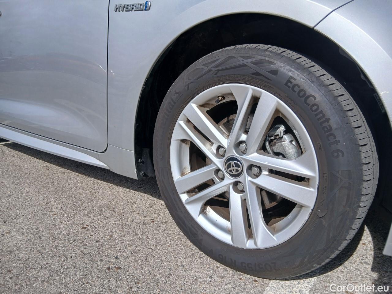  Toyota  Corolla TOYOTA  1.8 125H ACTIVE TECH E-CVT #35