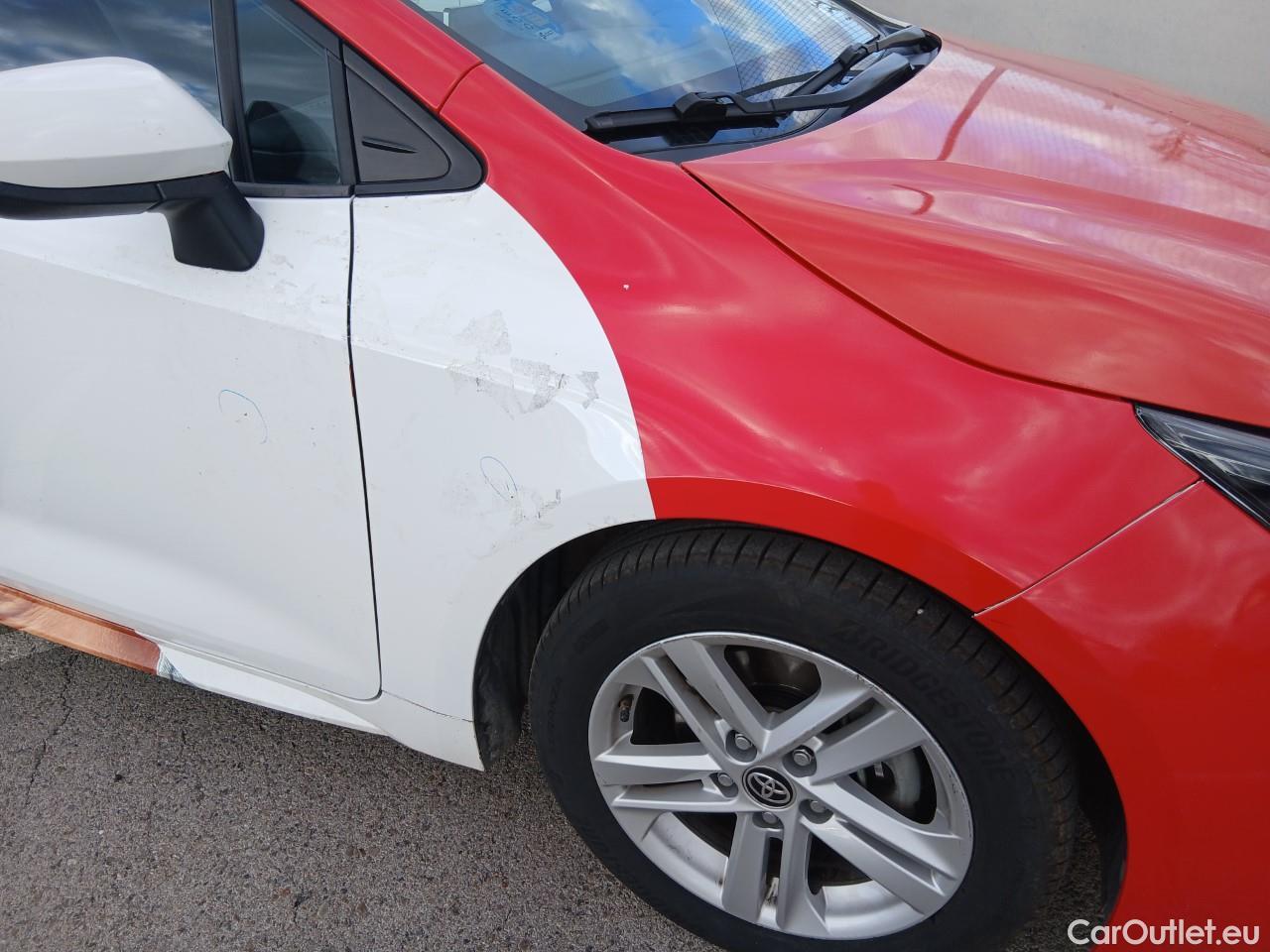  Toyota  Corolla TOYOTA  1.8 125H ACTIVE TECH E-CVT Color Base Blanco. #29