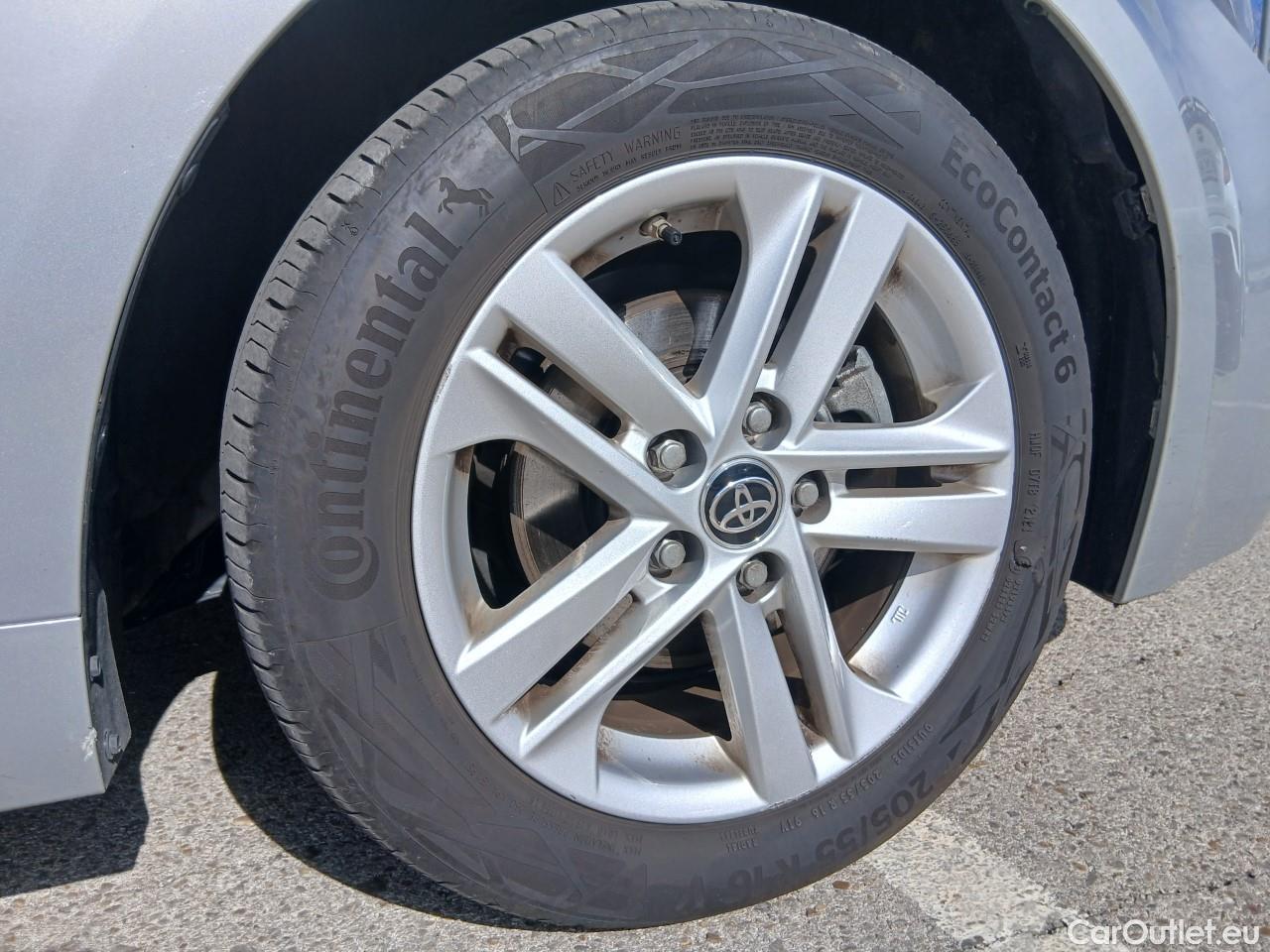  Toyota  Corolla TOYOTA  1.8 125H ACTIVE TECH E-CVT #37
