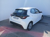  Toyota  Yaris TOYOTA  / 2020 / 5P / berlina con portón 1.5 120H Business Plus #2