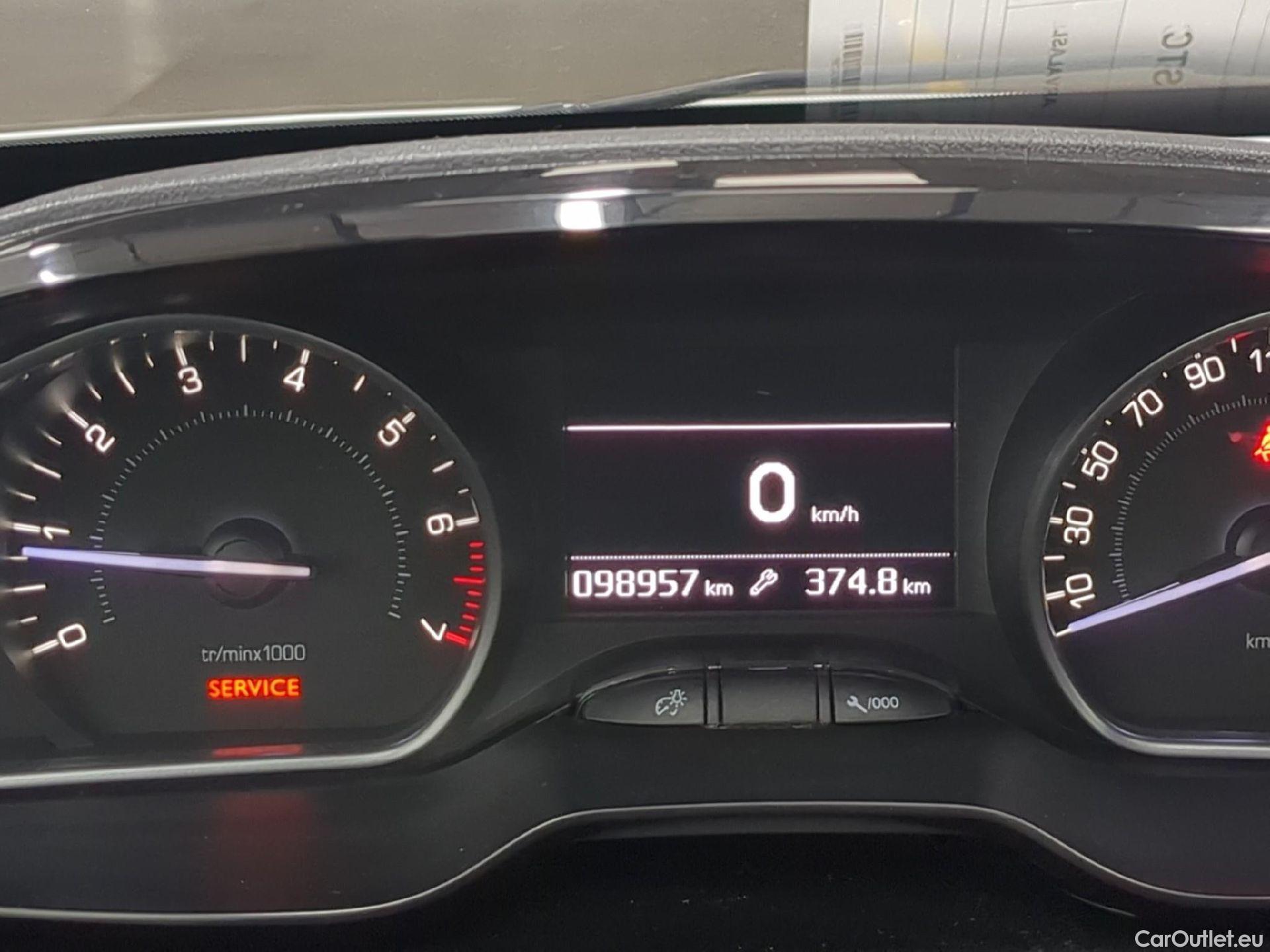  Peugeot  208  Allure Business 1.2 PureTech 110CV BVM5 E6 #1