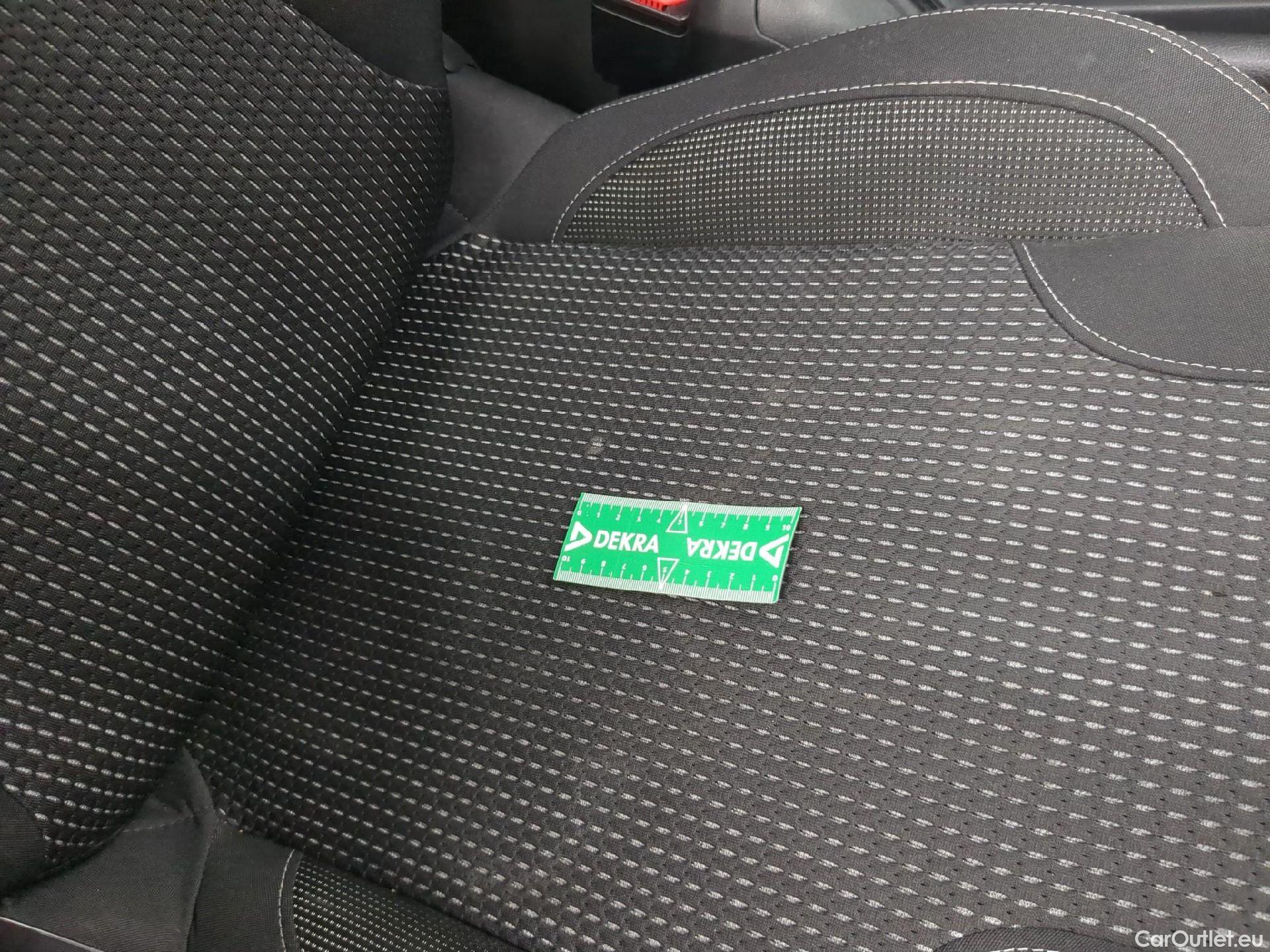  Peugeot  208  Allure Business 1.2 PureTech 110CV BVM5 E6 #4
