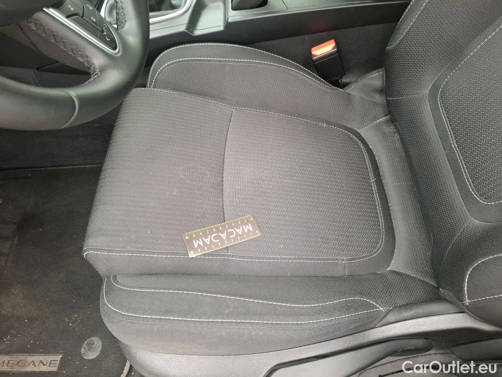  Renault  Megane RENAULT Mégane Berline / 2020 / 5P / Berline Business Blue dCi 115 #19