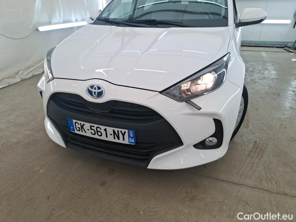  Toyota  Yaris TOYOTA  Hybride / 2019 / 5P / Berline Hybride 116h Dynamic Business Beyond Zer #1