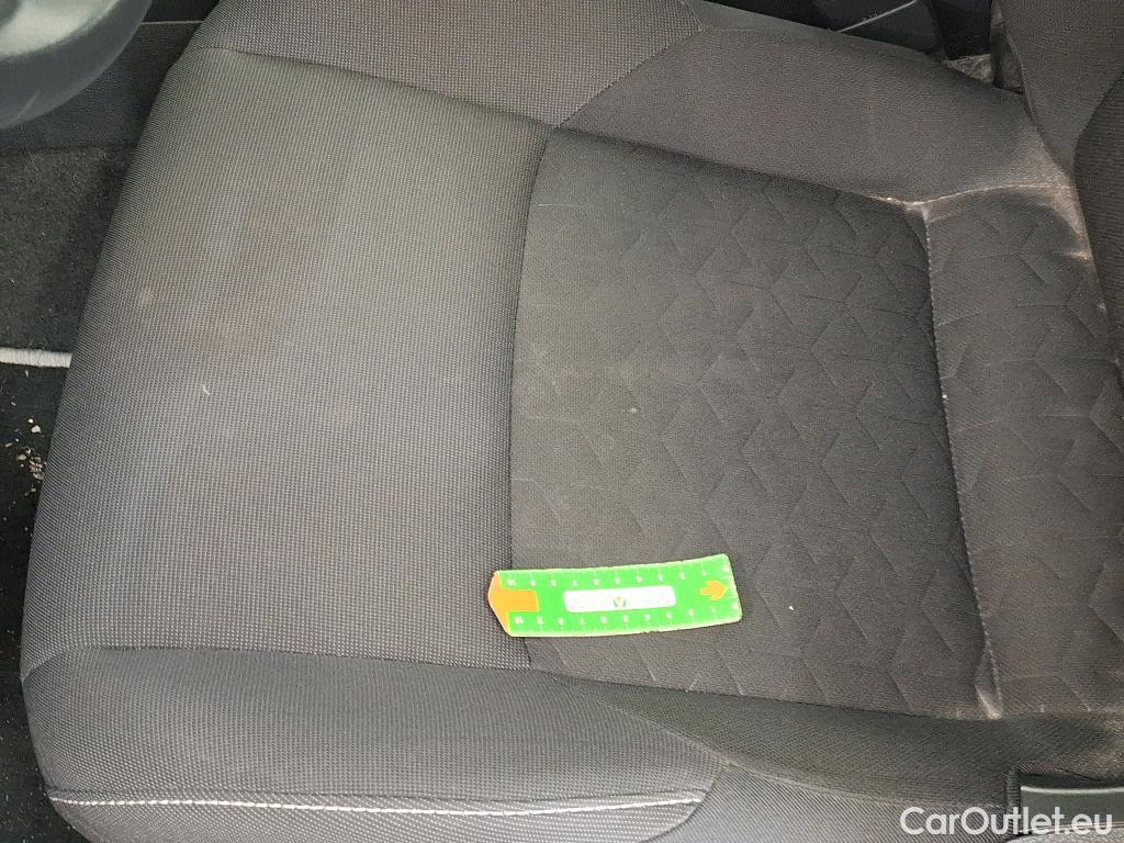  Toyota  Corolla TOYOTA  / 2018 / 5P / Berline Hybride 122h Dynamic Business Stage Acad #30