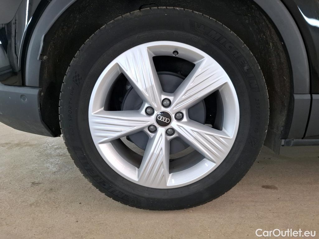  Audi  Q4 E-Tron  40 e-tron Executive 82kWh BVA #22