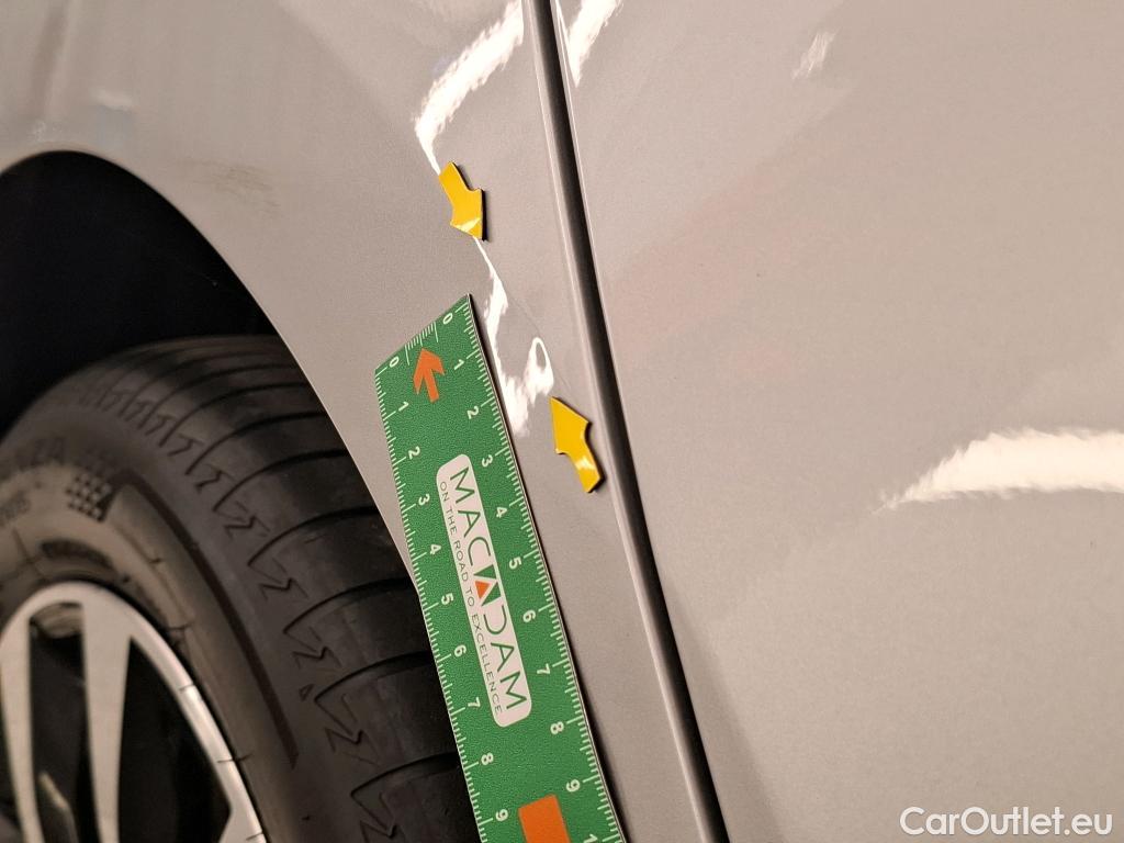  Renault  Clio  V Intens 1.6 E-TECH Hybrid 140CV BVA6 E6d #19