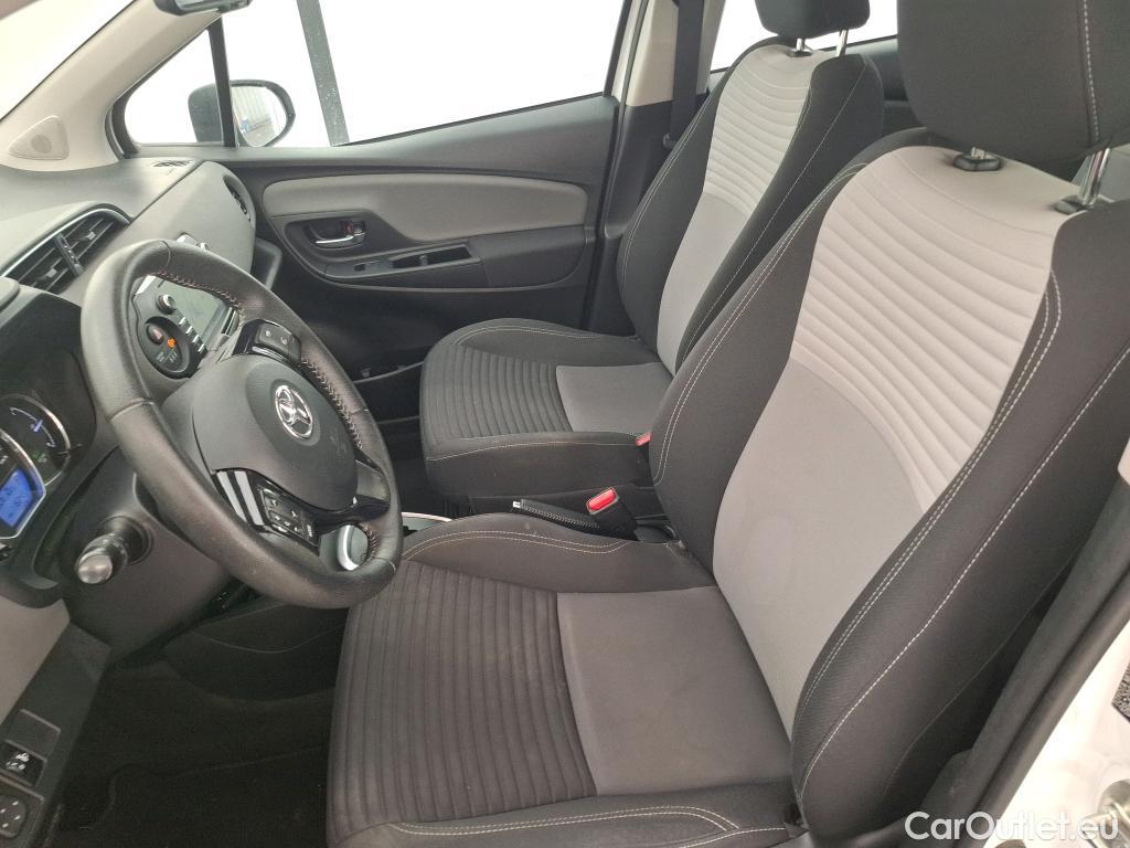  Toyota  Yaris TOYOTA  Hybride 5p Berline 1.5 VVT-I HYBRID France Business #31