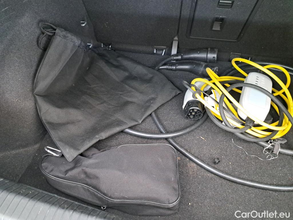 Volkswagen  ID.3 VOLKSWAGEN  / 2020 / 5P / Berline 58 kWh 145ch Pro #3
