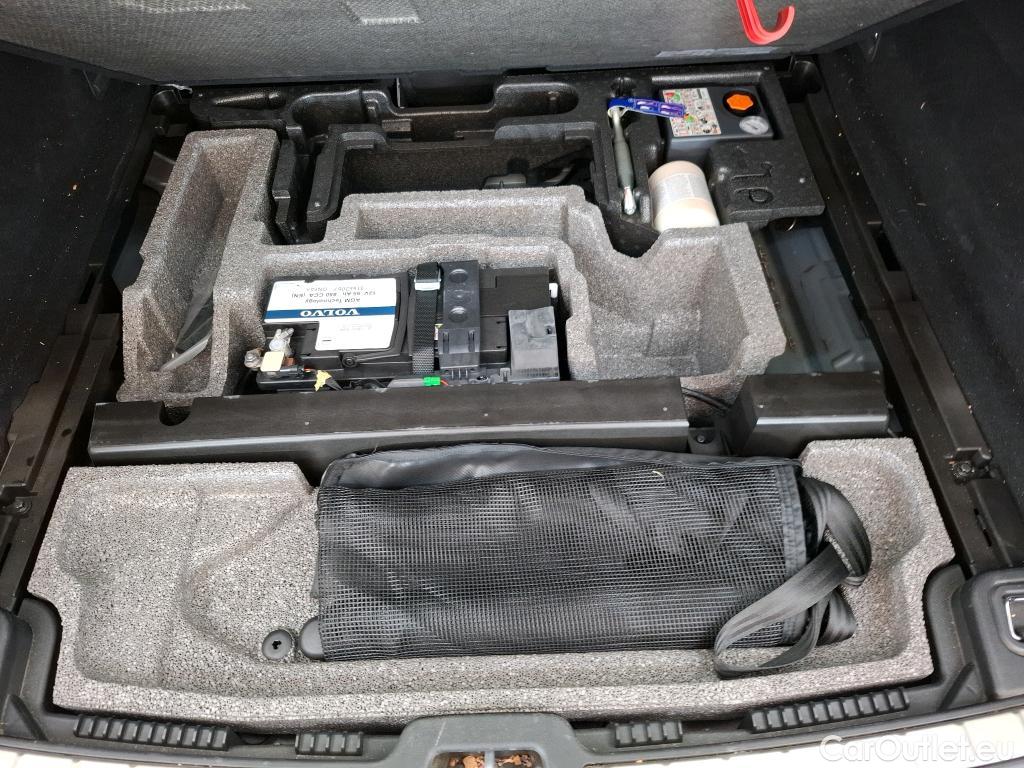  Volvo  XC60  R-Design Recharge Plug-In Hybrid AWD 2.0 255CV BVA8 #27