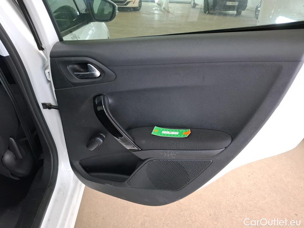  Peugeot  208  Style 1.2 PureTech 80CV BVM5 E6 #13