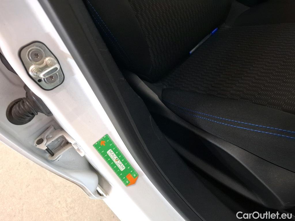  Peugeot  208  Style 1.2 PureTech 80CV BVM5 E6 #15
