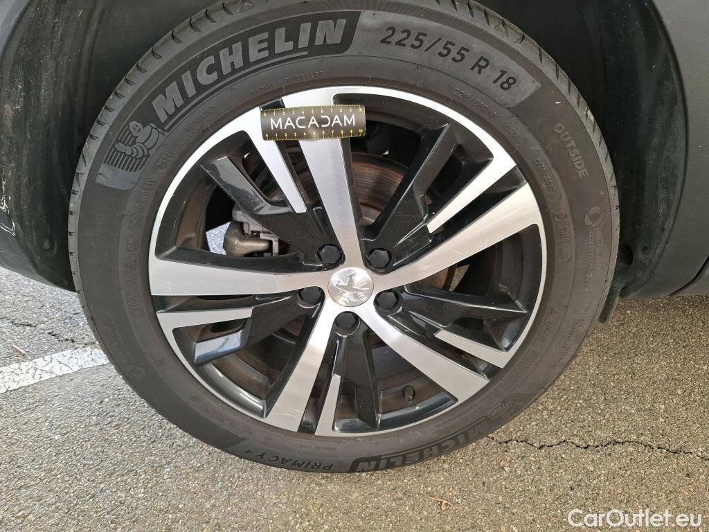  Peugeot  3008  GT 1.2 PureTech 130CV BVM6 E6d #32