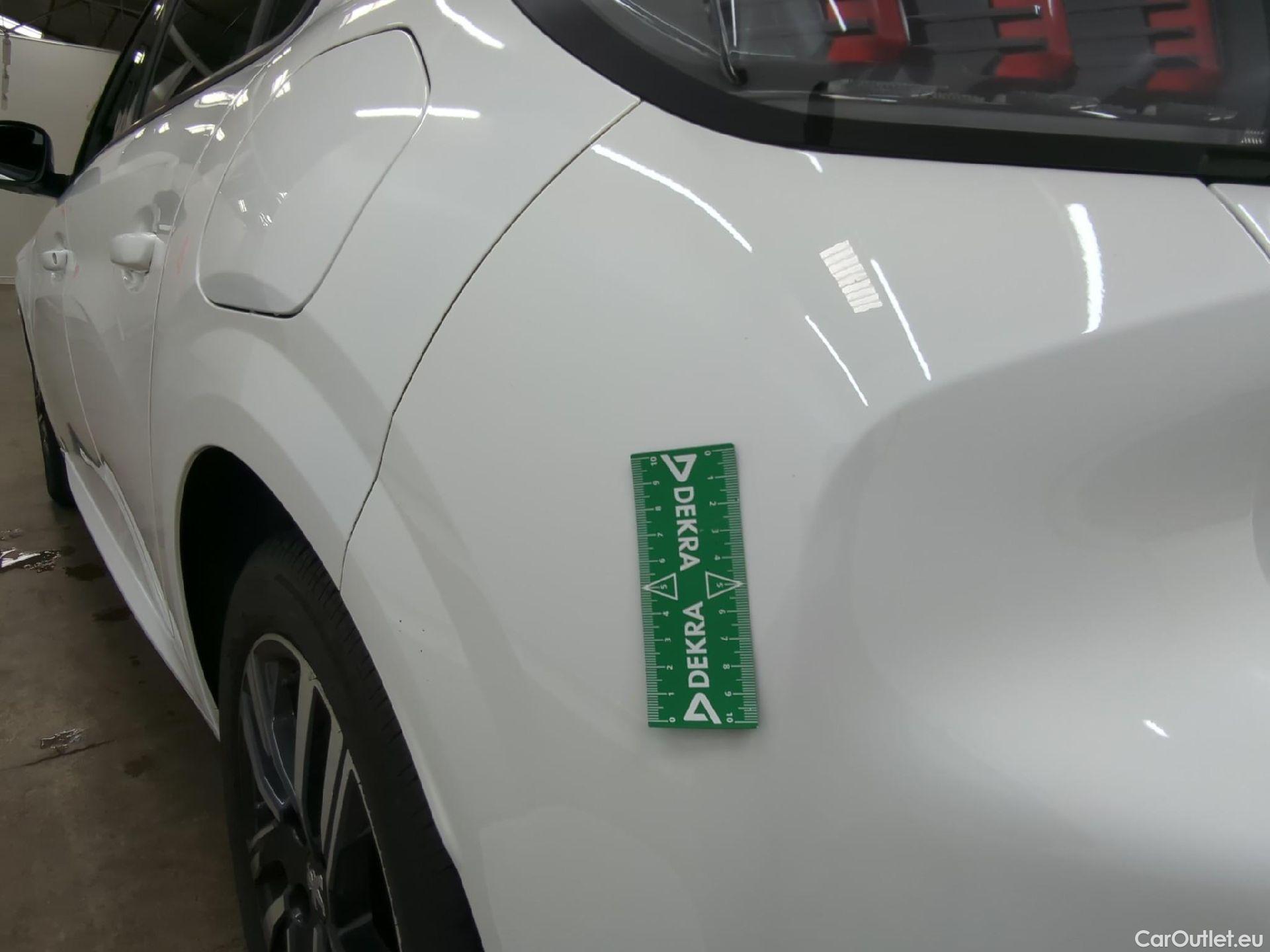  Peugeot  208  Allure Pack 1.2 PureTech 100CV BVA8 E6d #16