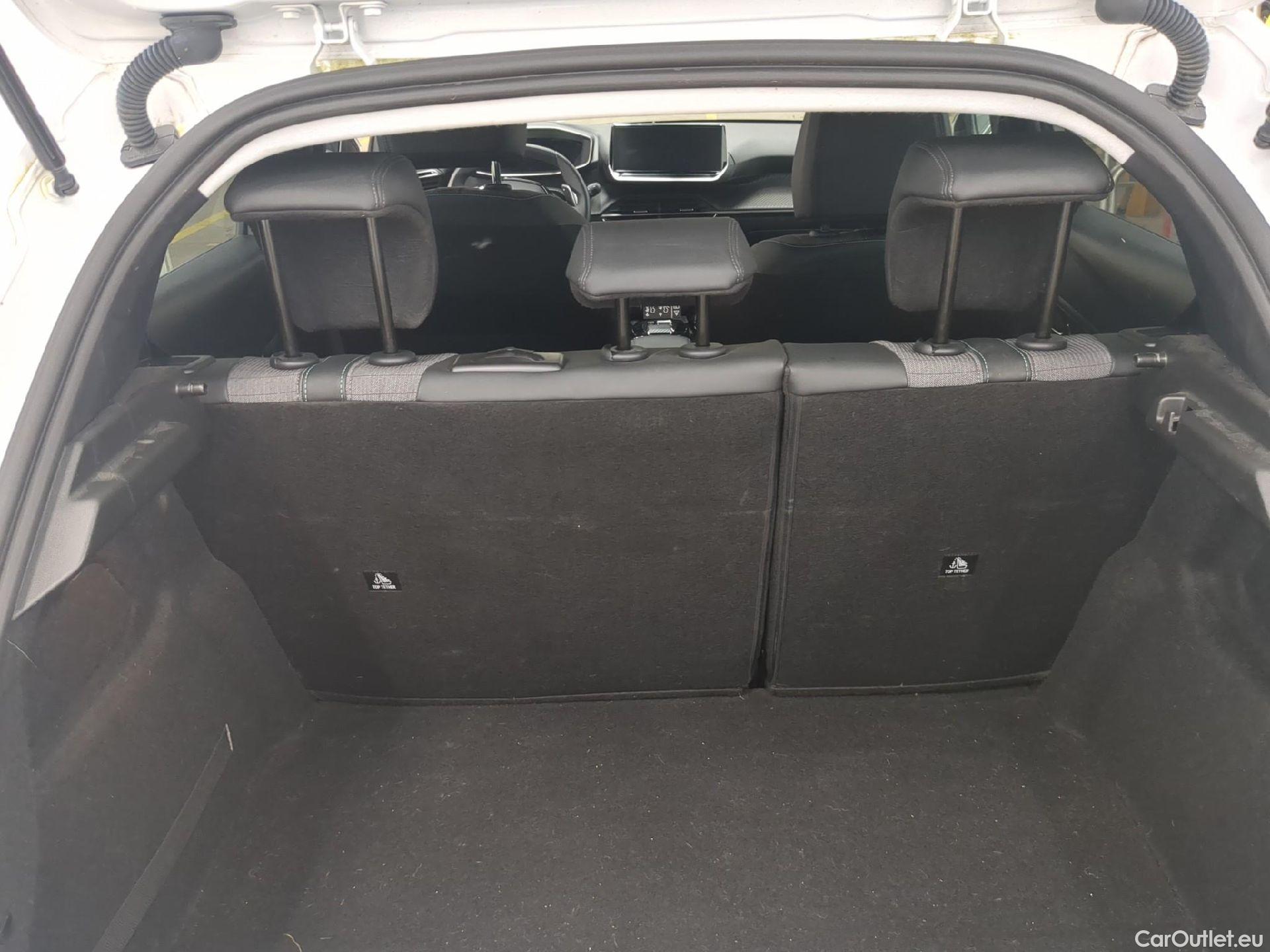  Peugeot  208  Allure Pack 1.2 PureTech 100CV BVA8 E6d #1